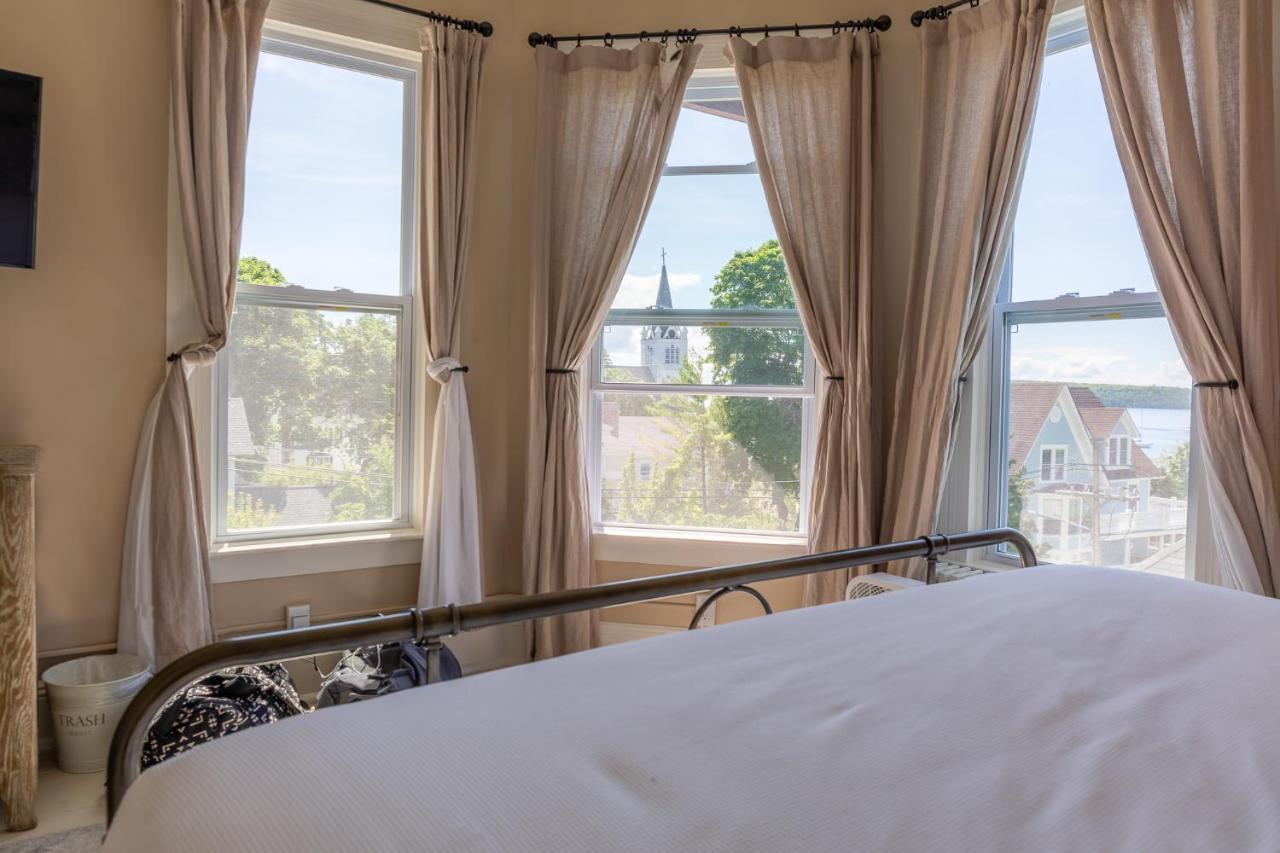 Pine Cottage Bed & Breakfast Mackinac Island Exterior photo