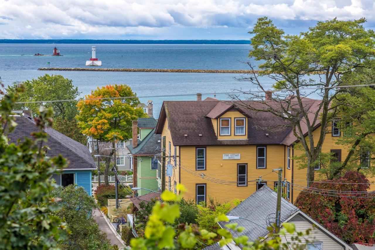 Pine Cottage Bed & Breakfast Mackinac Island Exterior photo