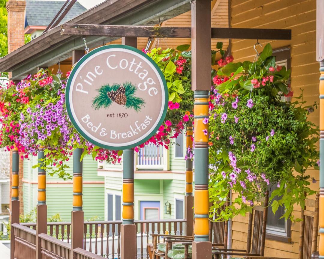 Pine Cottage Bed & Breakfast Mackinac Island Exterior photo