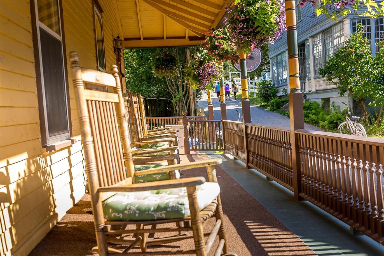 Pine Cottage Bed & Breakfast Mackinac Island Exterior photo